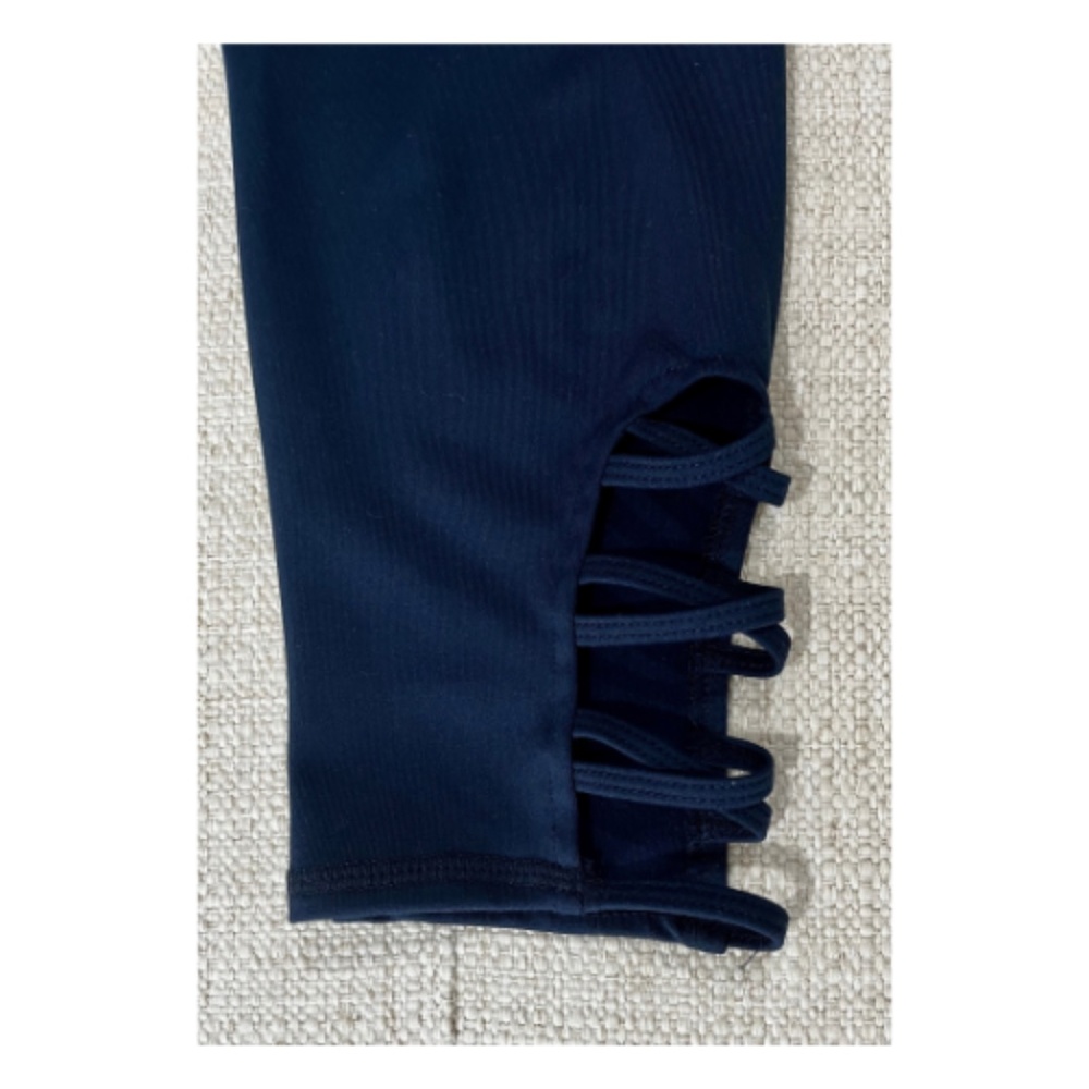 Threads 4 Thought (T4T) Monica Criss Cross Crop Legging. Blue. Size S. - Picture 3 of 4
